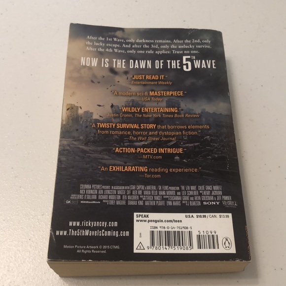 The 5th Wave by Rick Yancey Paperback - Picture 2 of 6